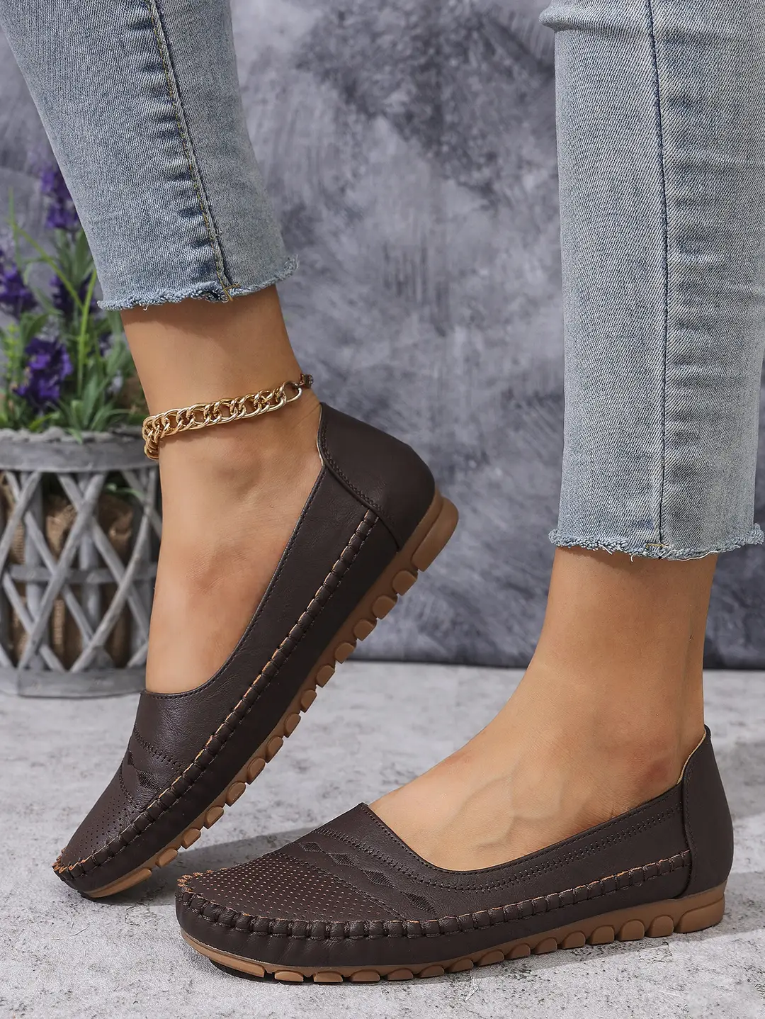 Large Size New Foreign Trade Stitching Laser Women's Flats Loafers Foreign Trade Cross-Border E-Commerce Supply Retro — feature 13