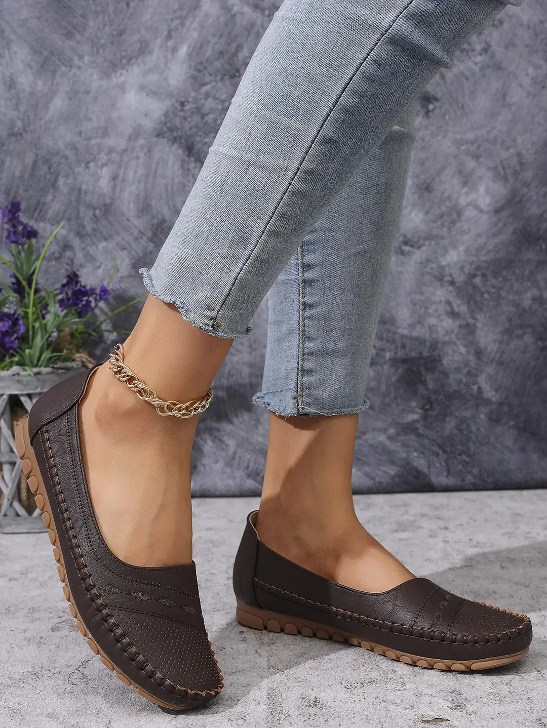 Large Size New Foreign Trade Stitching Laser Women's Flats Loafers Foreign Trade Cross-Border E-Commerce Supply Retro — feature 9