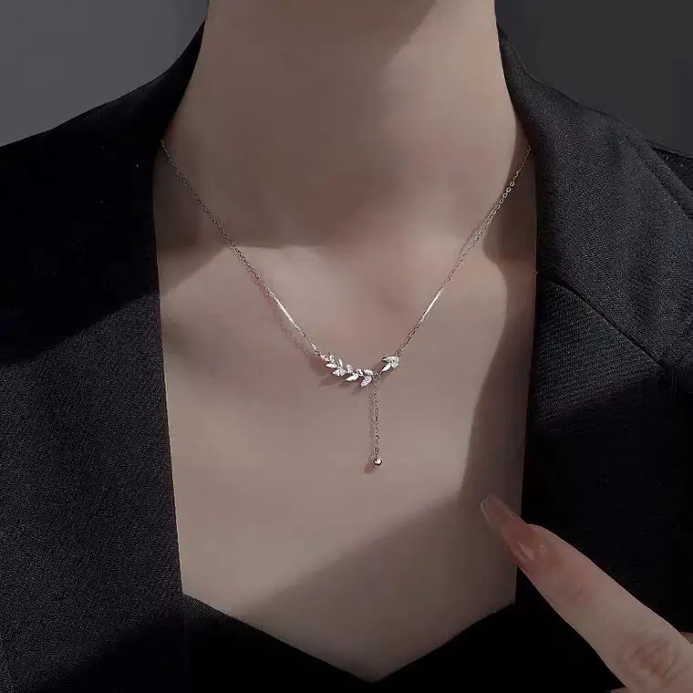 Double Layer Butterfly Necklace Women's Light Luxury Collarbone Chain - Image 12
