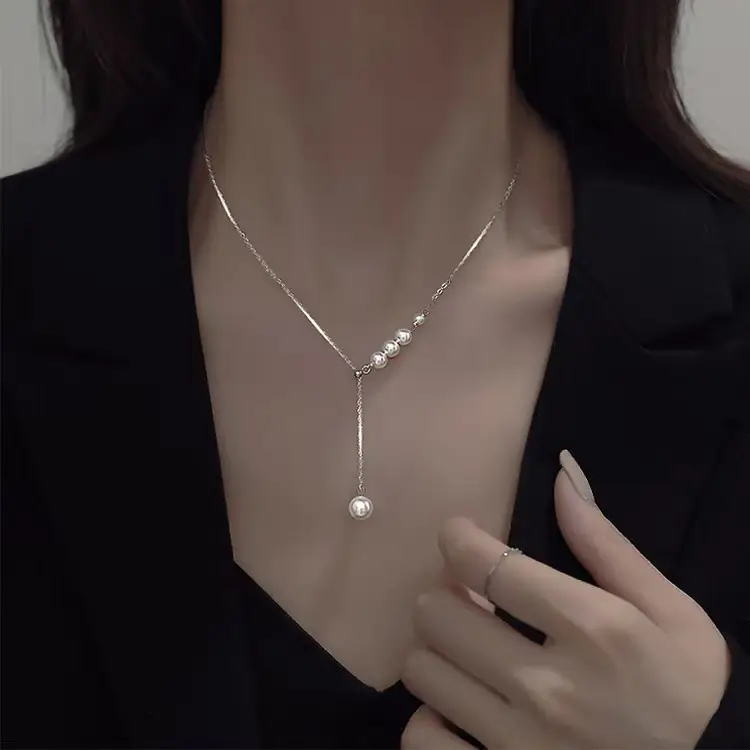 Double Layer Butterfly Necklace Women's Light Luxury Collarbone Chain - Image 4