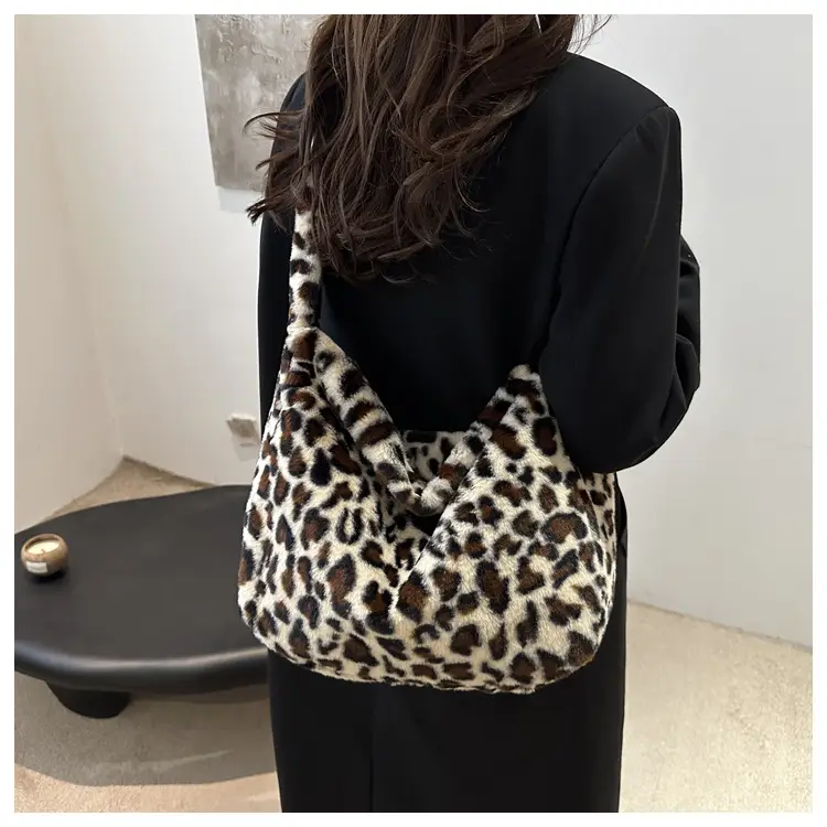 Leopard Print Fur Shoulder Bag 2024 Winter Autumn — feature 10