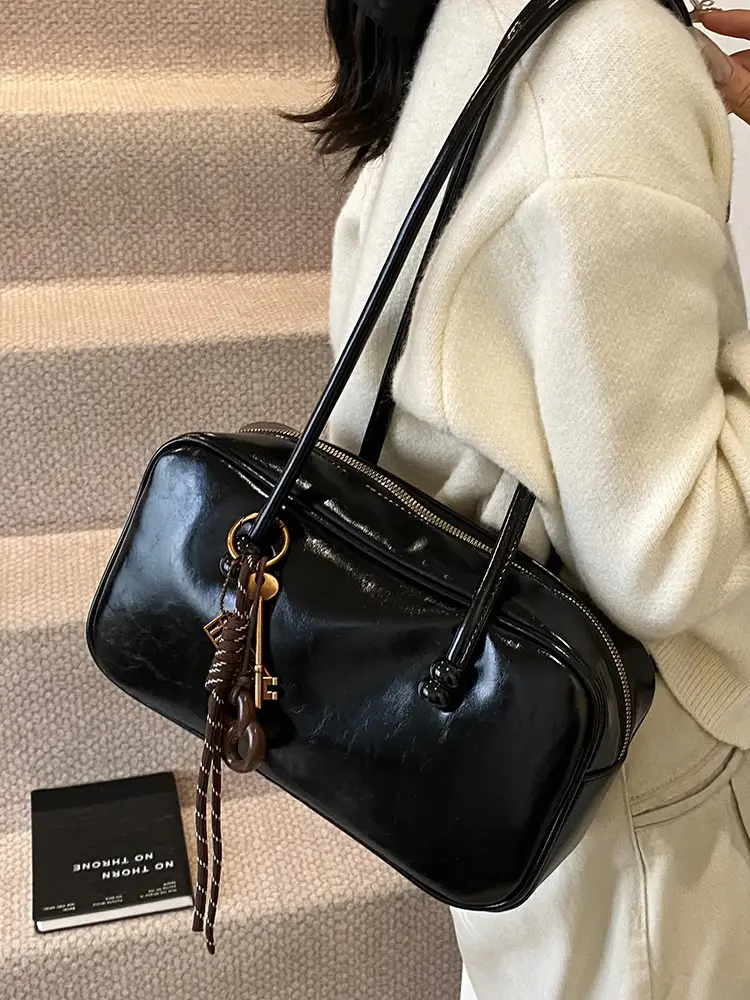 Women's Retro Boston Bag Oil Wax Leather Shoulder Commuter
