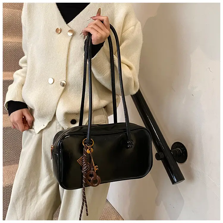 Women's Retro Boston Bag Oil Wax Leather Shoulder Commuter — feature 19