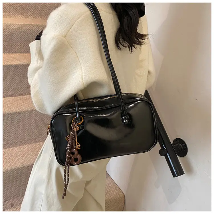 Women's Retro Boston Bag Oil Wax Leather Shoulder Commuter — feature 21