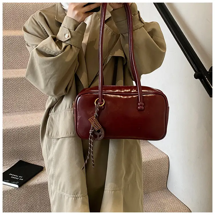 Women's Retro Boston Bag Oil Wax Leather Shoulder Commuter — feature 25
