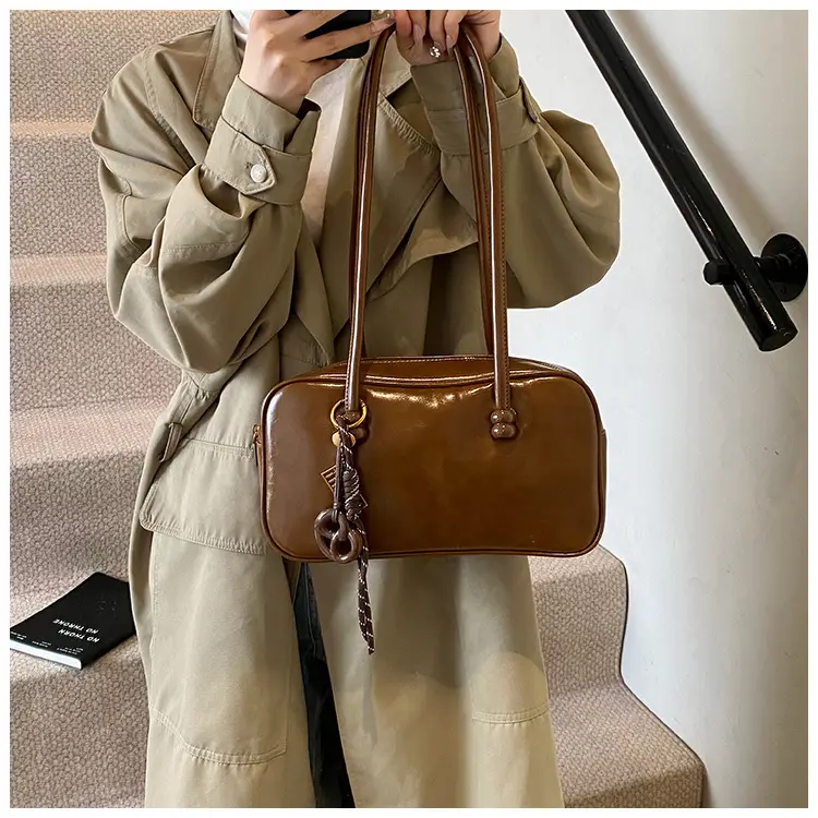 Women's Retro Boston Bag Oil Wax Leather Shoulder Commuter — feature 28