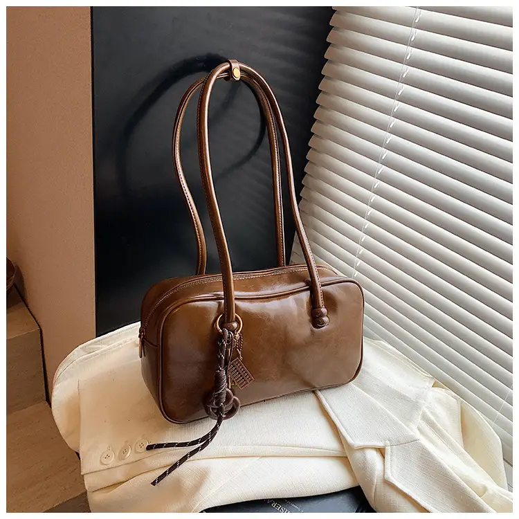 Women's Retro Boston Bag Oil Wax Leather Shoulder Commuter — feature 34