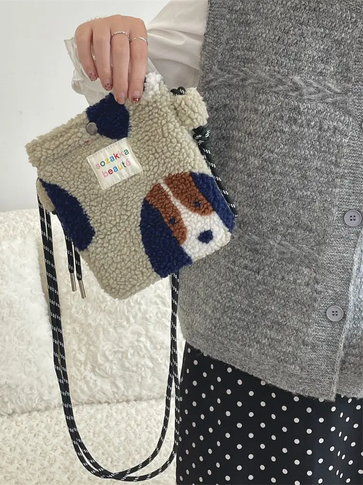 Autumn Plush Messenger Bag Brown Heart Pattern - Image 14