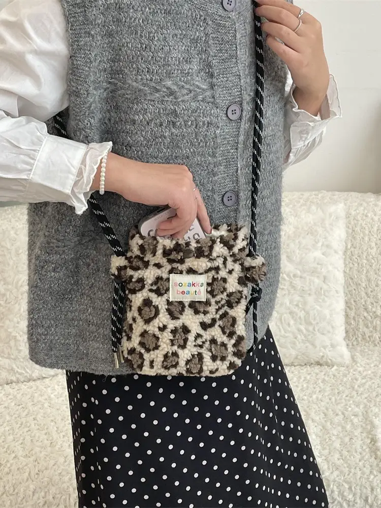 Autumn Plush Messenger Bag Brown Heart Pattern - Image 17