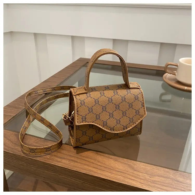 Women's Retro Crossbody Bag Small 2024 - Image 3