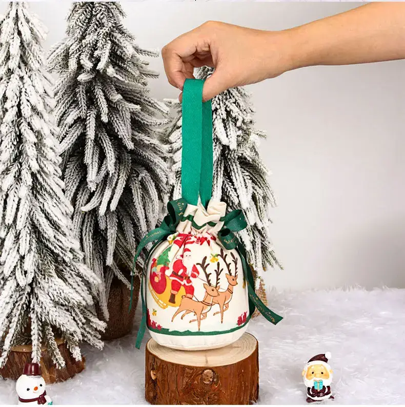 Red Christmas Gift Bag for Kids with Apple Design — feature 8