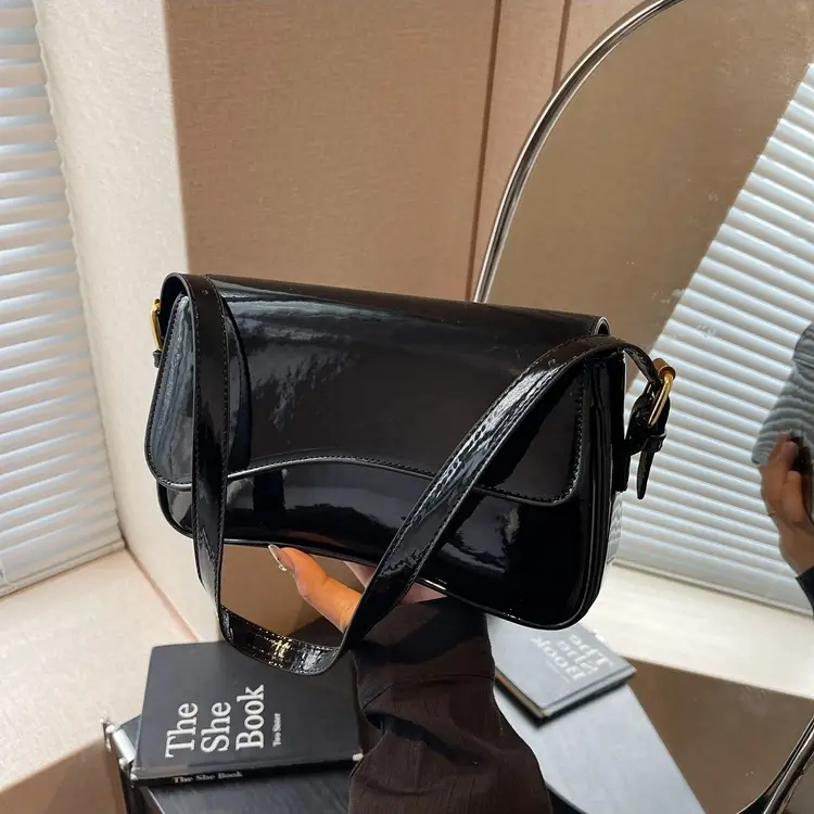 Black Magnetic Buckle Shoulder Bag for Women — feature 12
