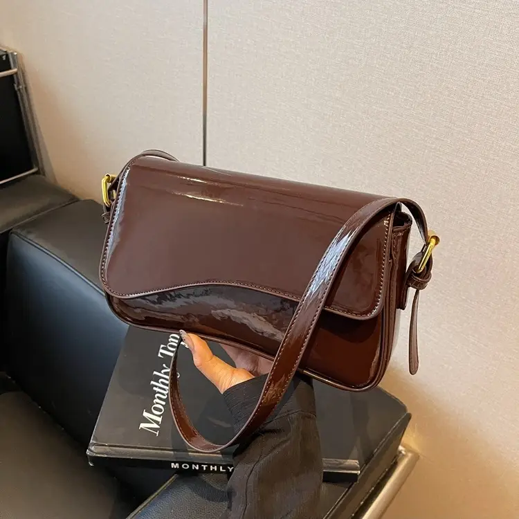 Black Magnetic Buckle Shoulder Bag for Women — feature 14