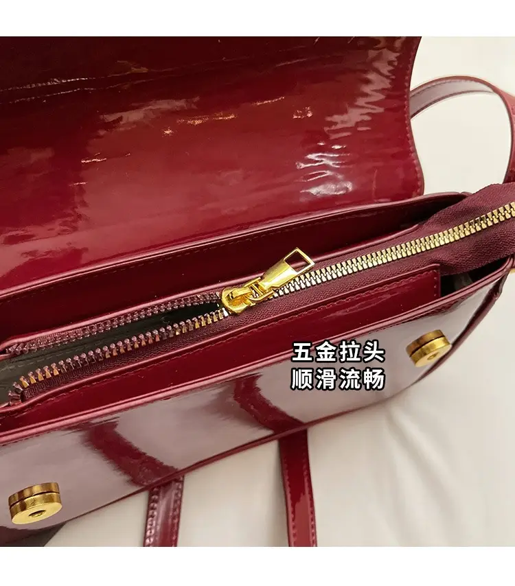 Black Magnetic Buckle Shoulder Bag for Women — feature 5