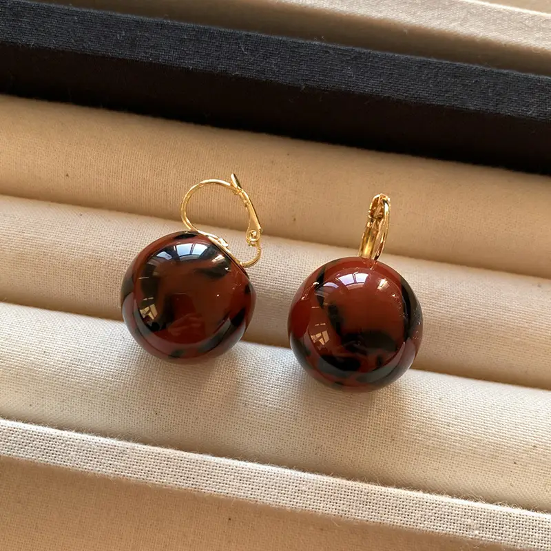 Female Zircon Geometric Pearl Earrings Autumn Winter 2024 - Image 11