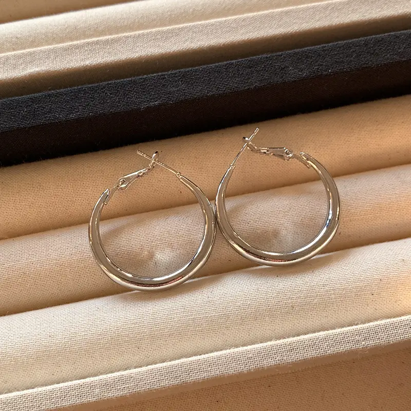 Female Zircon Geometric Pearl Earrings Autumn Winter 2024 - Image 14