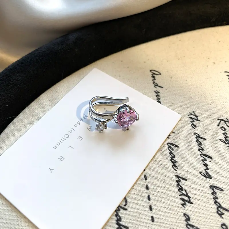 Female Zircon Geometric Pearl Earrings Autumn Winter 2024 - Image 18