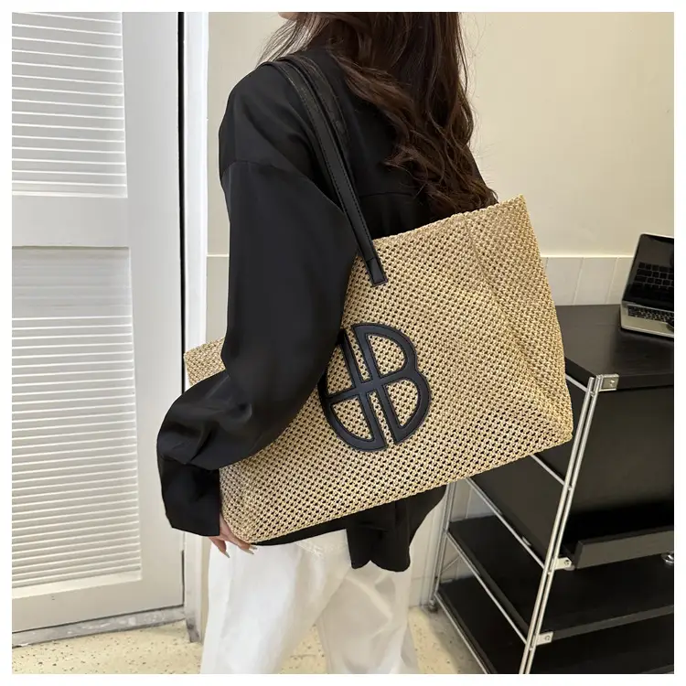 2024 New Woven Straw Shoulder Bag with Logo - Image 5