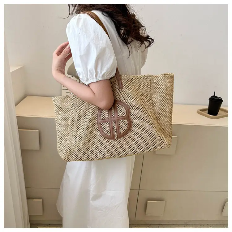 2024 New Woven Straw Shoulder Bag with Logo — feature 7