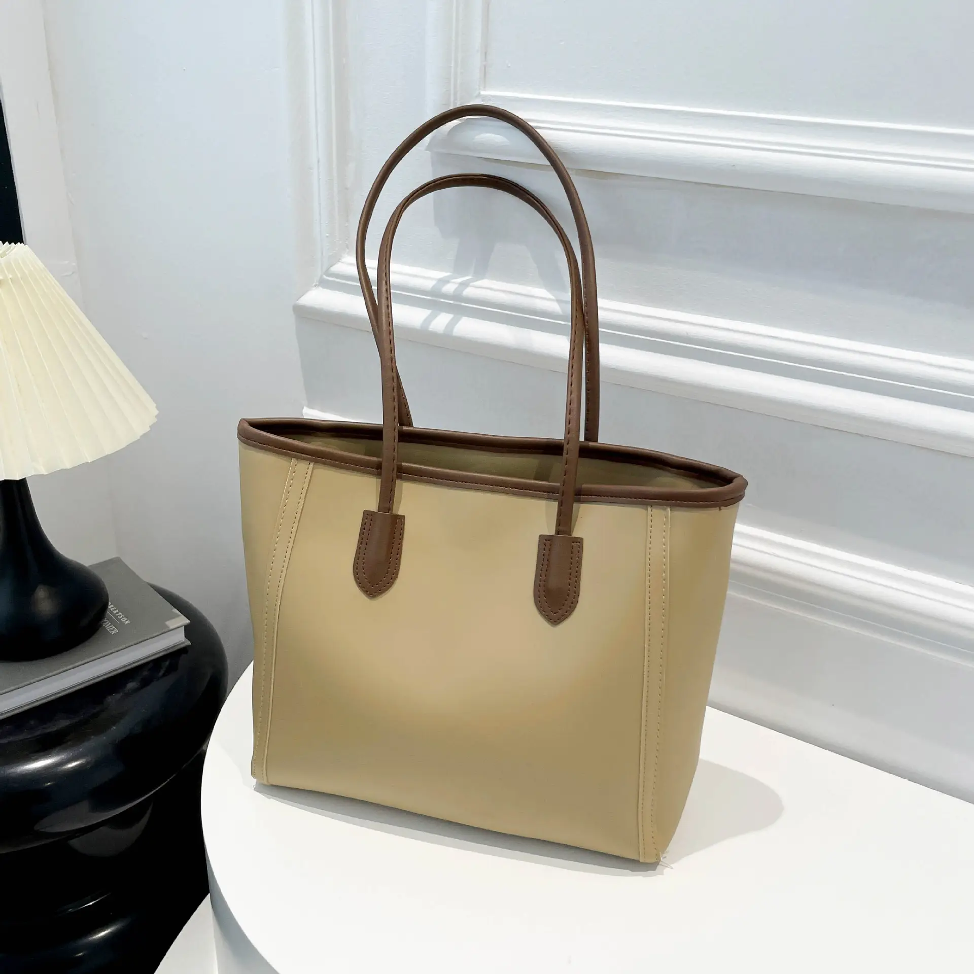Women's Large Capacity Shoulder Bag Solid Color - Image 4