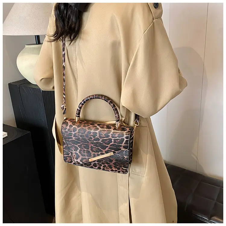 Leopard Print Women's Shoulder Bag 2024 Autumn Winter — feature 22