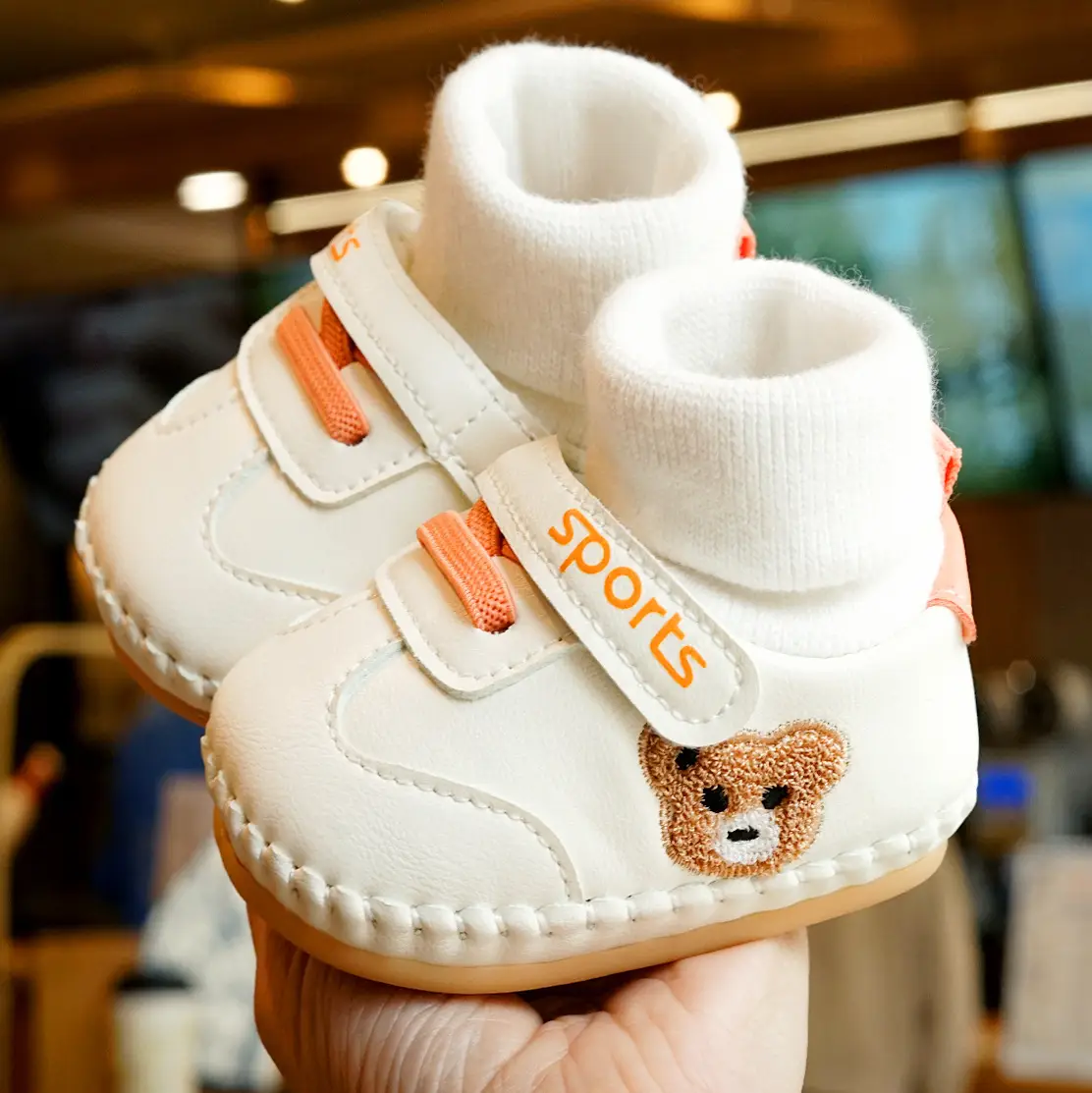 White Fleece Baby Shoes for 0-1 Years Non-Slip Winter