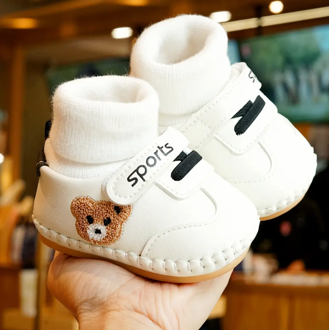 White Fleece Baby Shoes for 0-1 Years Non-Slip Winter