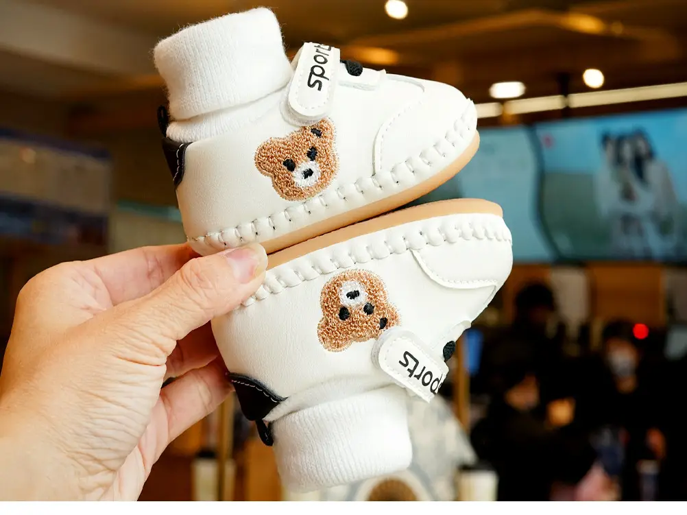 White Fleece Baby Shoes for 0-1 Years Non-Slip Winter — feature 8