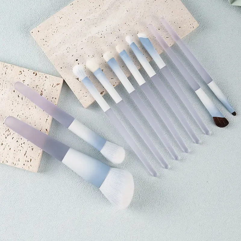 10-Piece Gradient Crystal Makeup Brush Set - Image 12