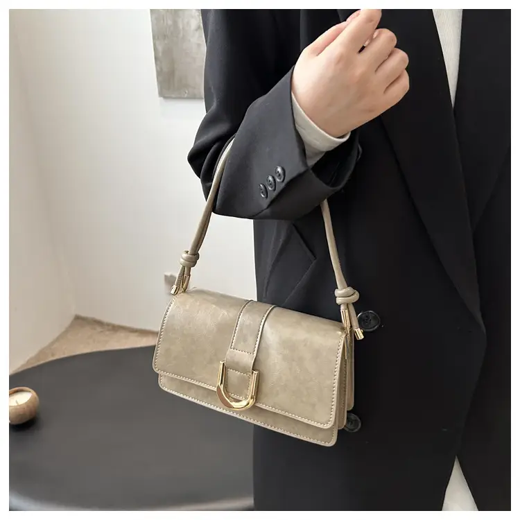 White French Niche Shoulder Bag for Women 2024 — feature 11
