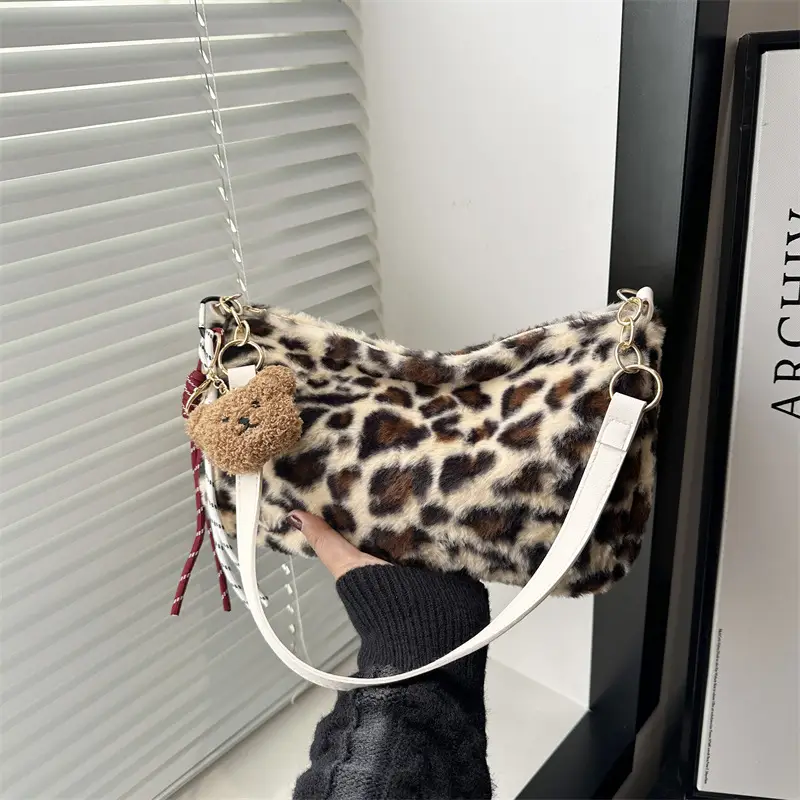 2024 New Leopard Print Fleece Shoulder Bag Women - Image 4