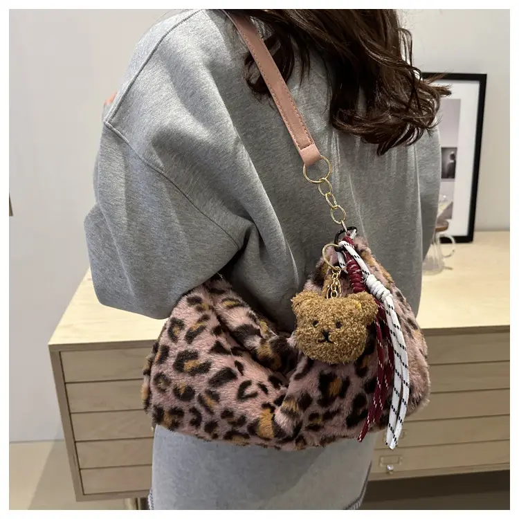 2024 New Leopard Print Fleece Shoulder Bag Women — feature 15