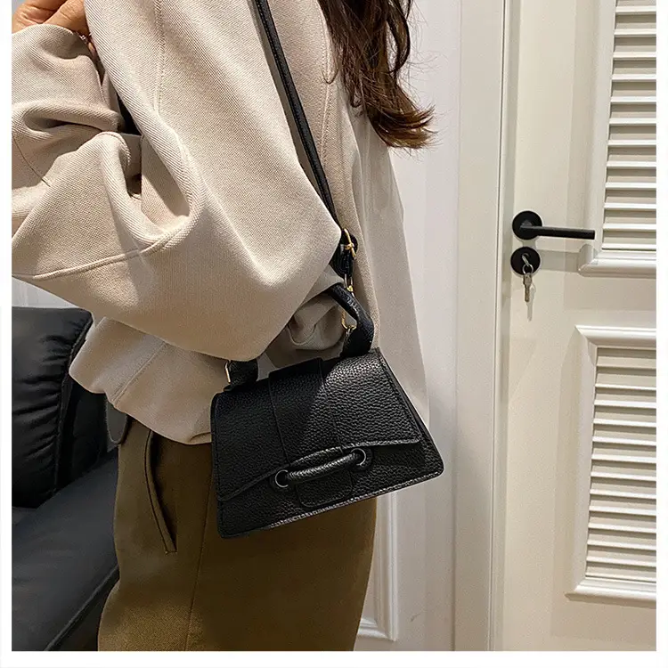 White Korean Style Shoulder Crossbody Bag 2024 — feature 19