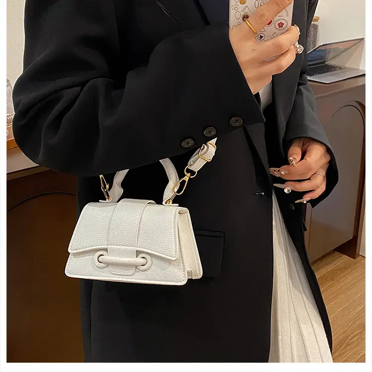White Korean Style Shoulder Crossbody Bag 2024 — feature 27