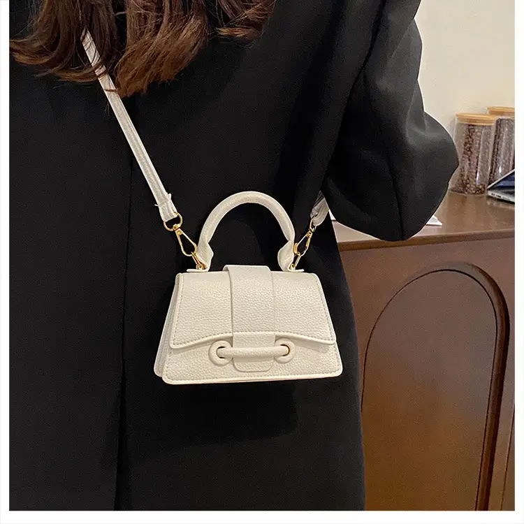 White Korean Style Shoulder Crossbody Bag 2024 — feature 28