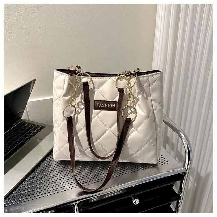 Black Quilted Tote Bag with Gold Chain for Women — feature 25