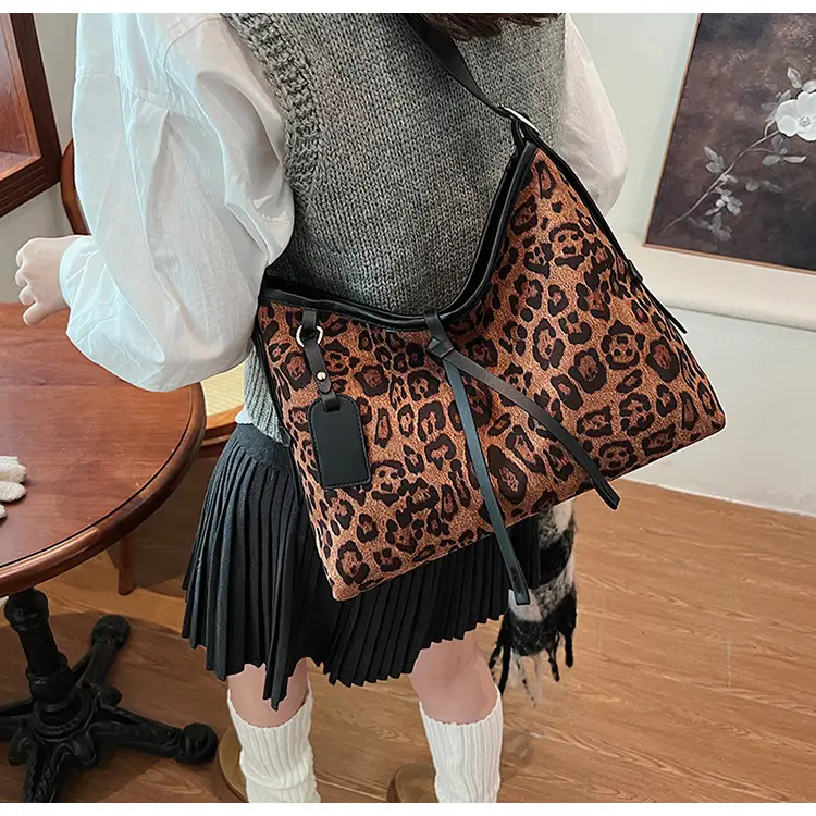 Leopard Print Shoulder Crossbody Bag Women 2024 — feature 12