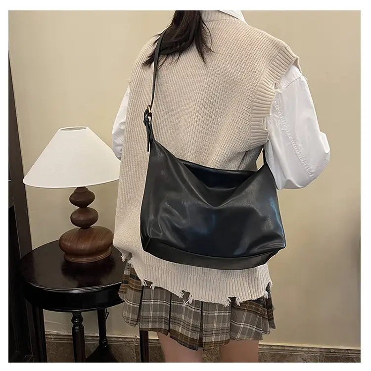 Large Capacity Women's Bag Retro 2024 Shoulder Crossbody Commuter — feature 13