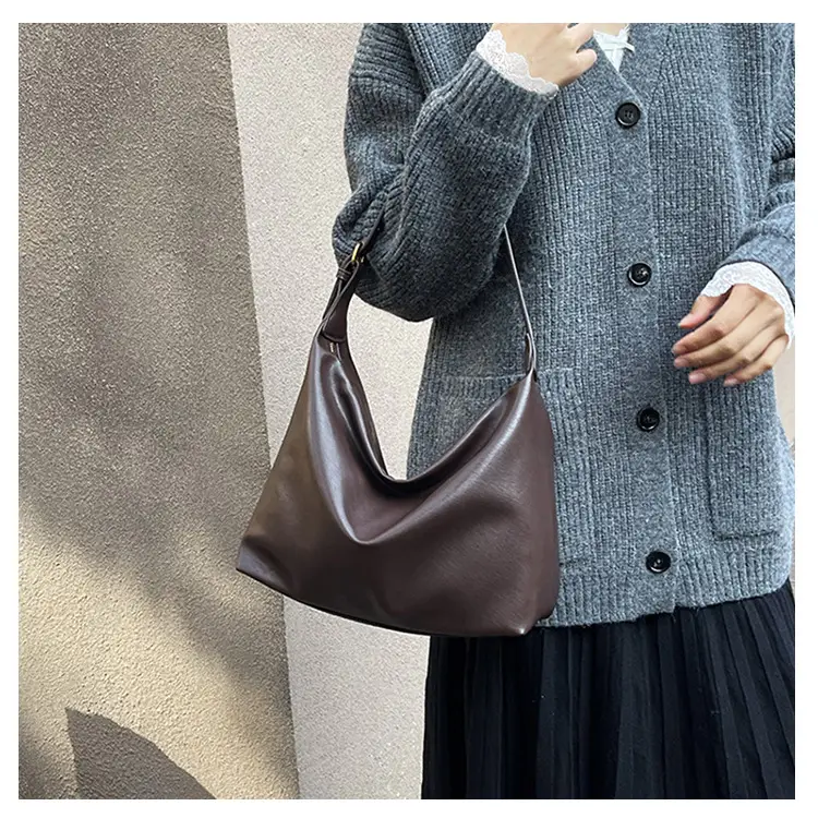 Large Capacity Women's Bag Retro 2024 Shoulder Crossbody Commuter — feature 19