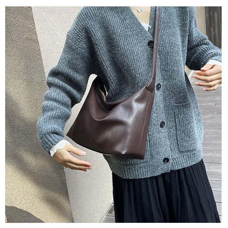 Large Capacity Women's Bag Retro 2024 Shoulder Crossbody Commuter — feature 21