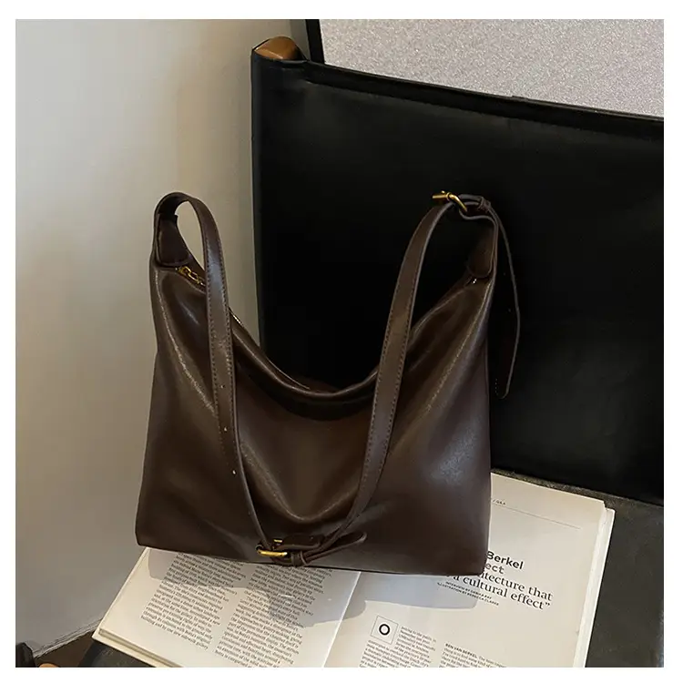 Large Capacity Women's Bag Retro 2024 Shoulder Crossbody Commuter — feature 23