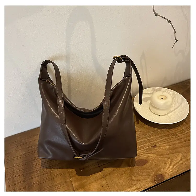 Large Capacity Women's Bag Retro 2024 Shoulder Crossbody Commuter — feature 25