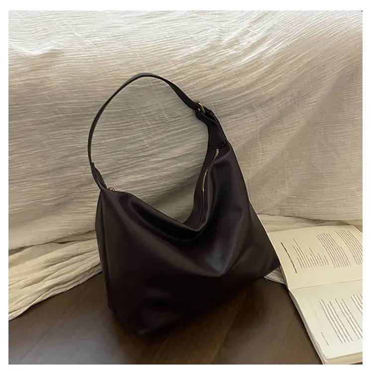 Large Capacity Women's Bag Retro 2024 Shoulder Crossbody Commuter — feature 31