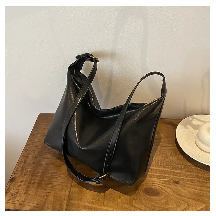 Large Capacity Women's Bag Retro 2024 Shoulder Crossbody Commuter — feature 34
