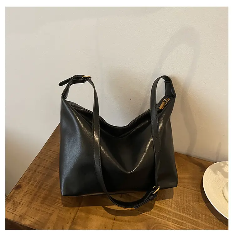 Large Capacity Women's Bag Retro 2024 Shoulder Crossbody Commuter — feature 35