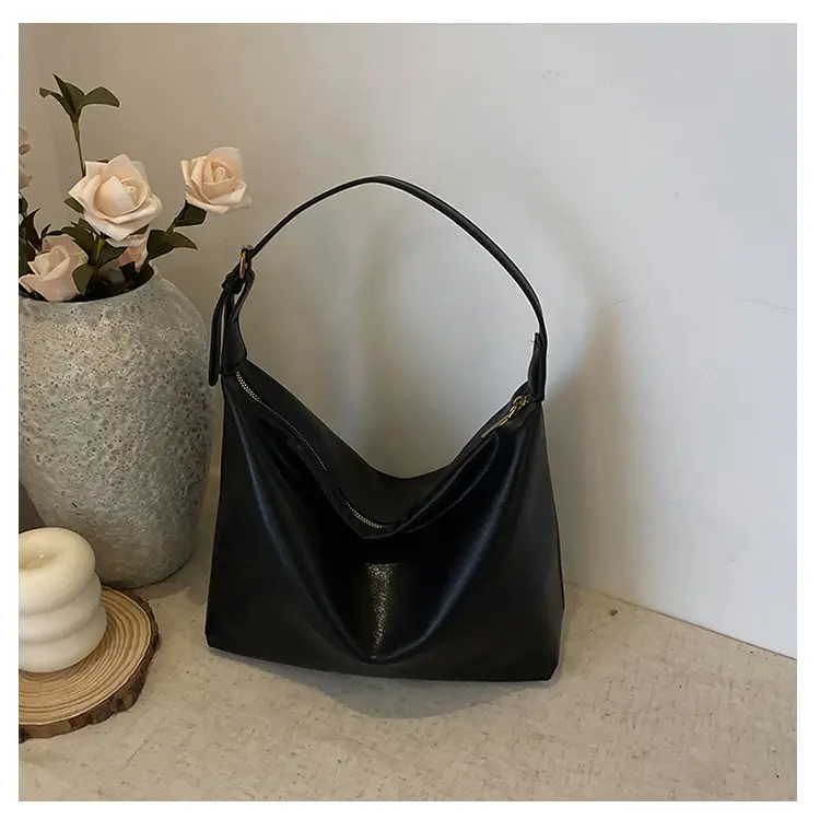 Large Capacity Women's Bag Retro 2024 Shoulder Crossbody Commuter — feature 39
