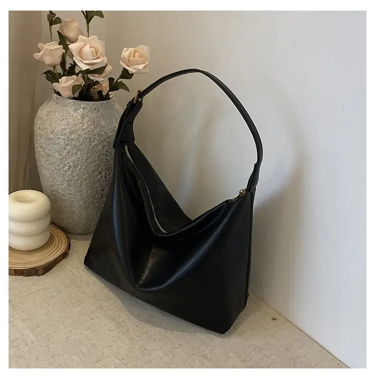 Large Capacity Women's Bag Retro 2024 Shoulder Crossbody Commuter — feature 40