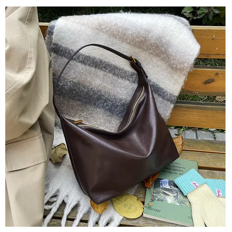 Large Capacity Women's Bag Retro 2024 Shoulder Crossbody Commuter — feature 9