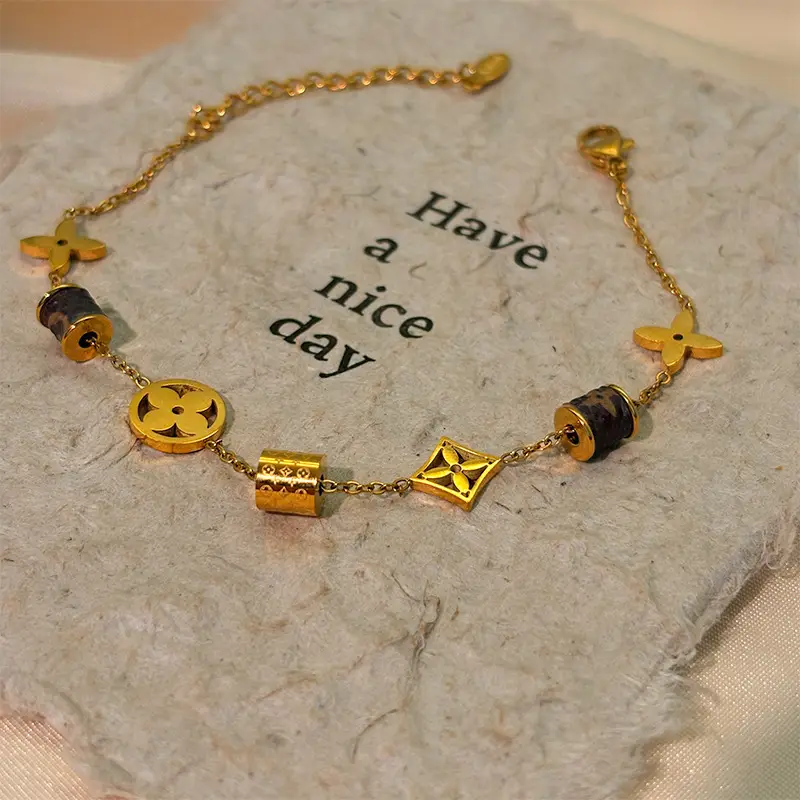 Real Gold Four Leaf Flower Bracelet for Women - Image 11