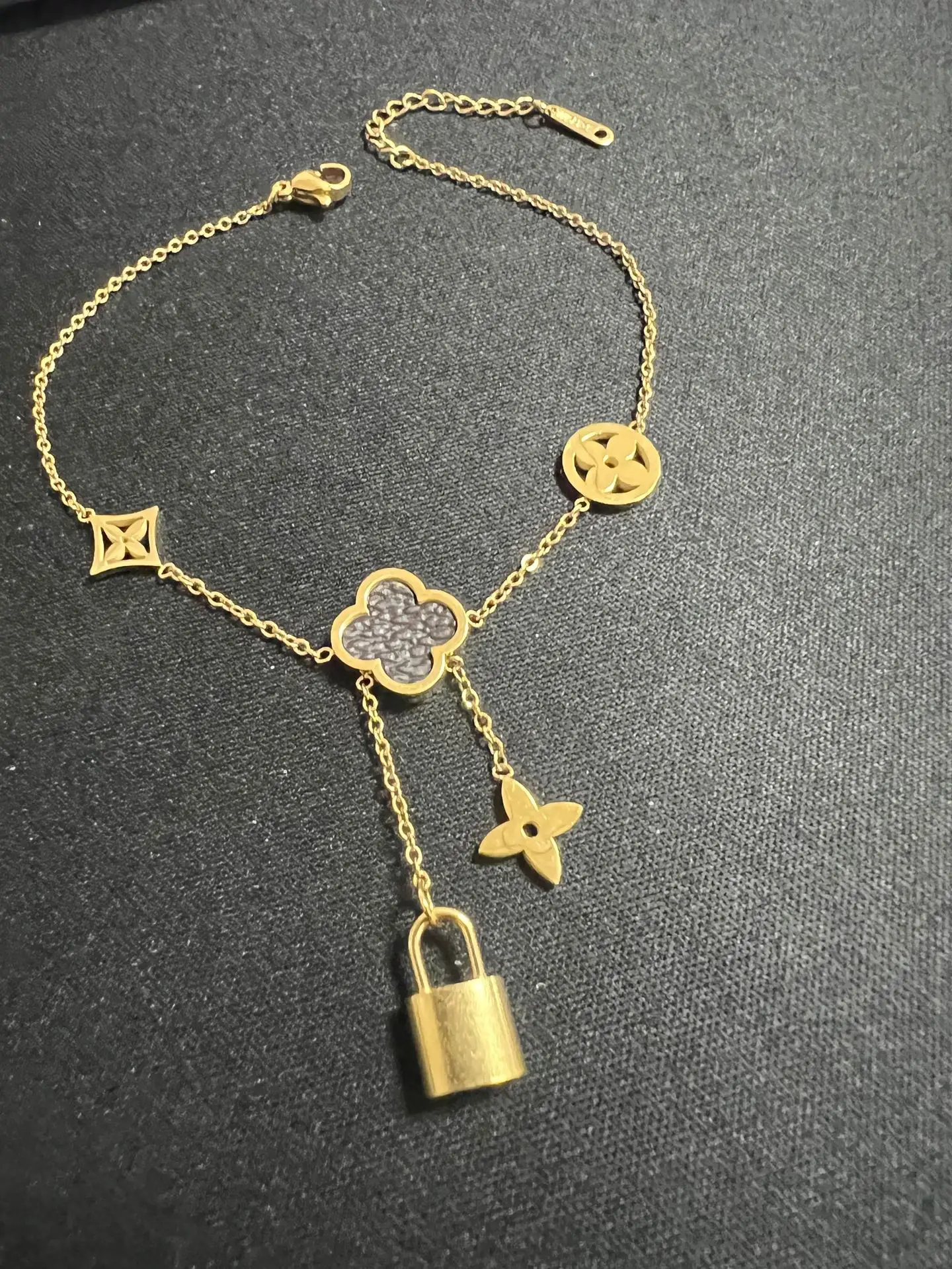 Real Gold Four Leaf Flower Bracelet for Women - Image 3